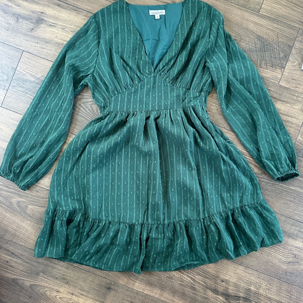 Magnolia Forest Green Long Sleeve V-Neck Tunic Dress